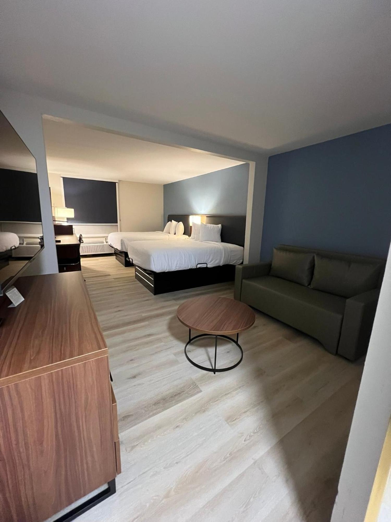 Wingate By Wyndham Dublin Near Claytor Lake State Park Exteriér fotografie
