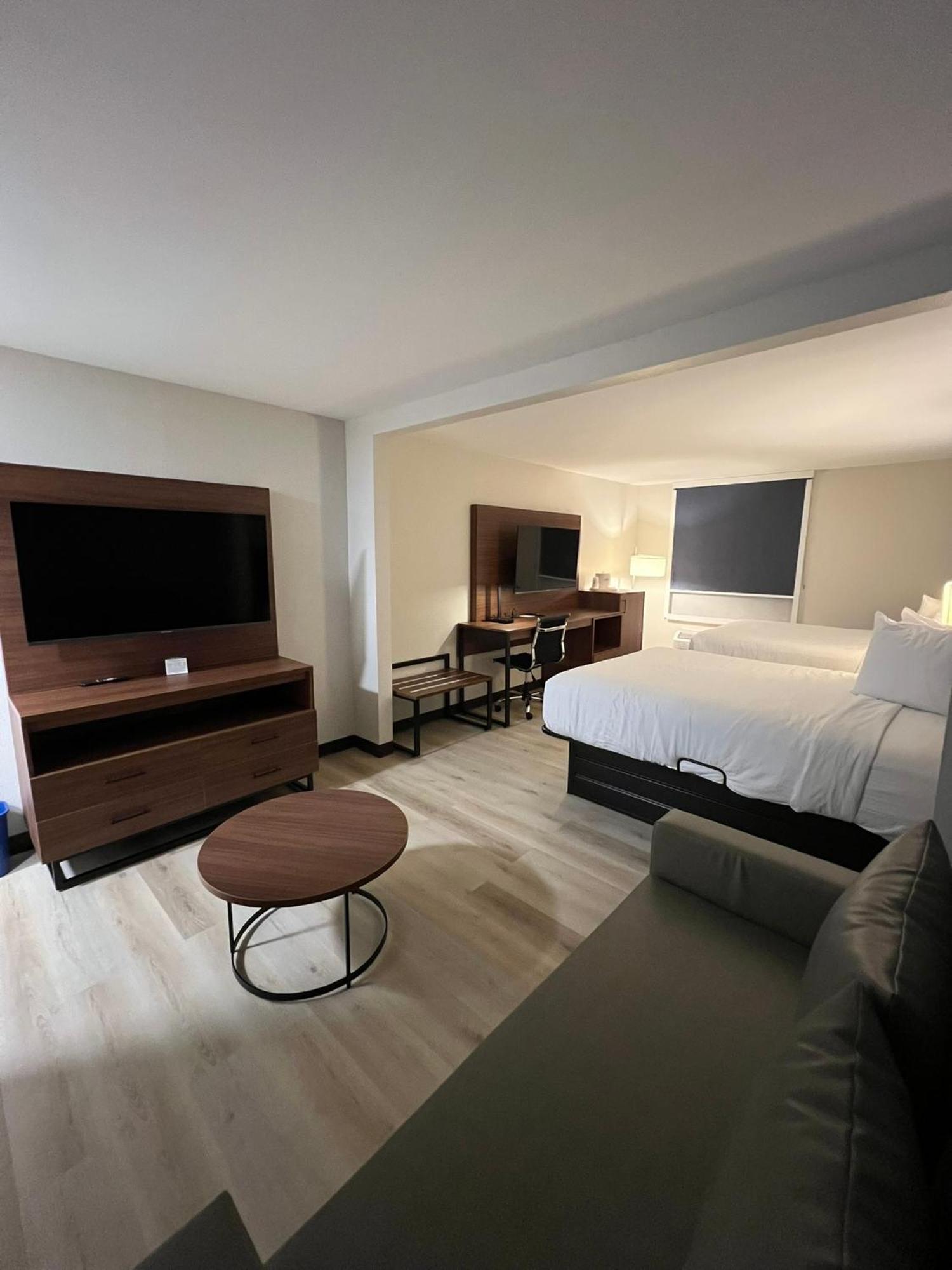 Wingate By Wyndham Dublin Near Claytor Lake State Park Exteriér fotografie