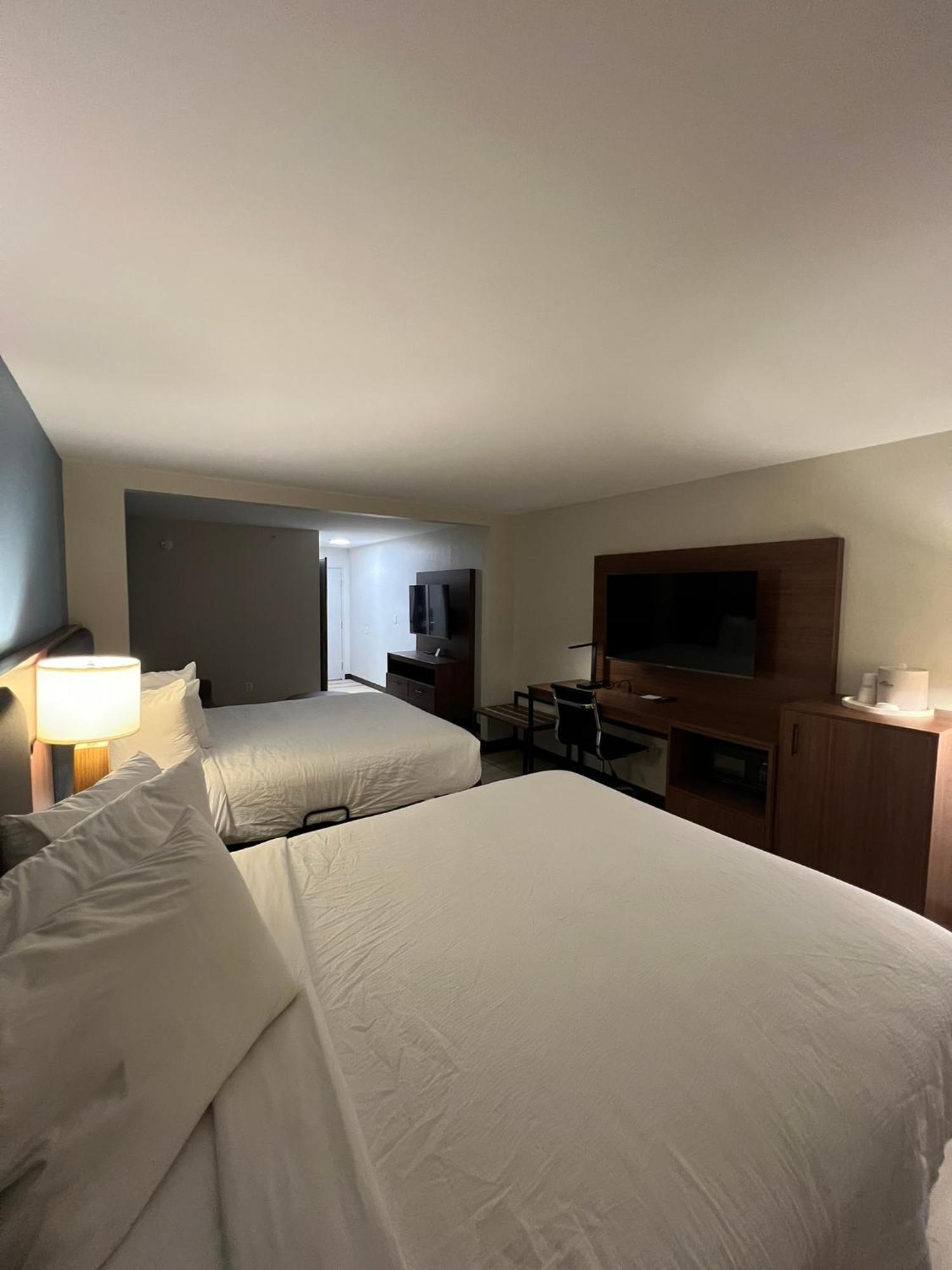 Wingate By Wyndham Dublin Near Claytor Lake State Park Exteriér fotografie