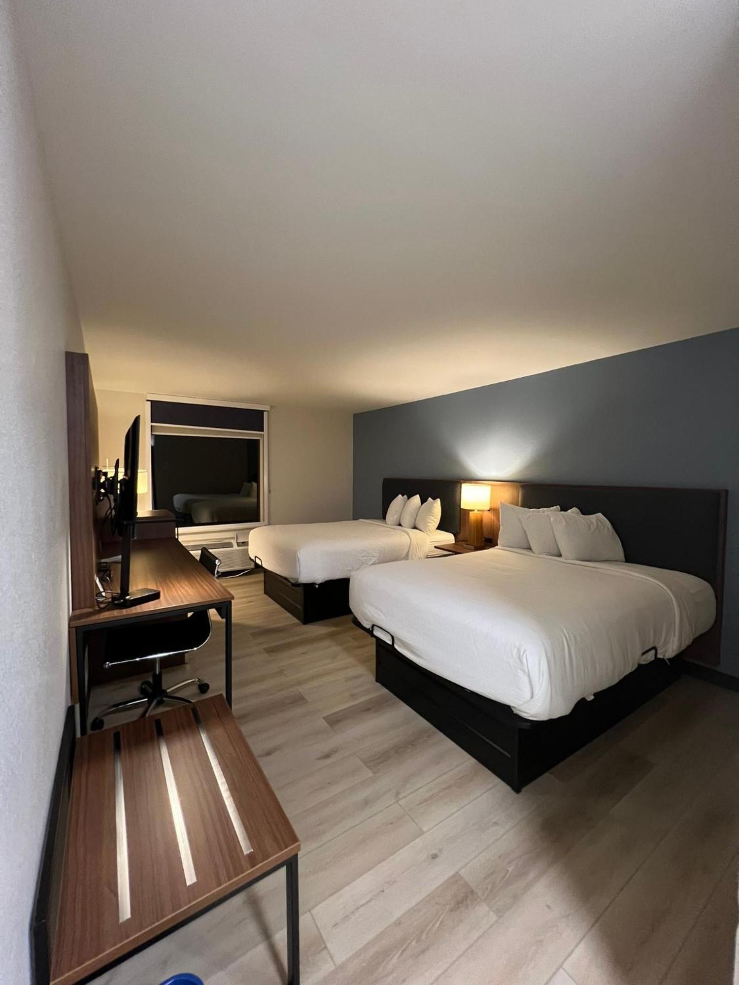 Wingate By Wyndham Dublin Near Claytor Lake State Park Exteriér fotografie